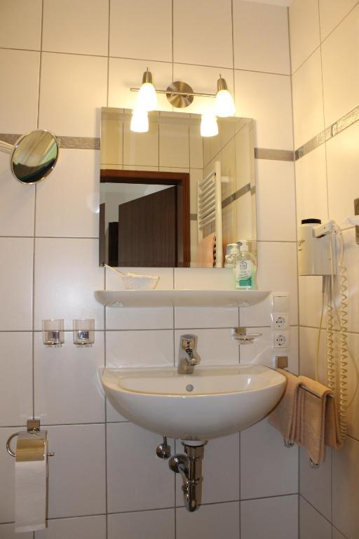 Hotel Pohl Kinheim Δωμάτιο φωτογραφία